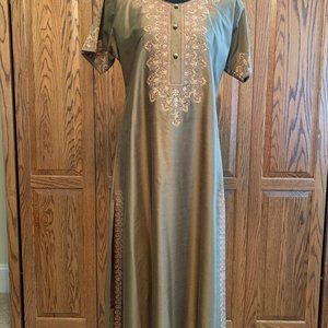 Indian Bronze & Gold Silky Taffeta Saree.   Hand - made in India - Size Medium